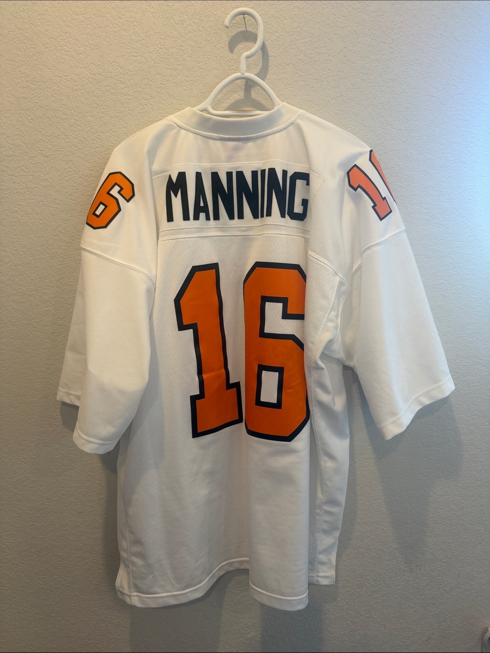 Tennessee Volunteers Legacy - NCAA '97 Peyton Manning Jersey - Picture 4 of 4